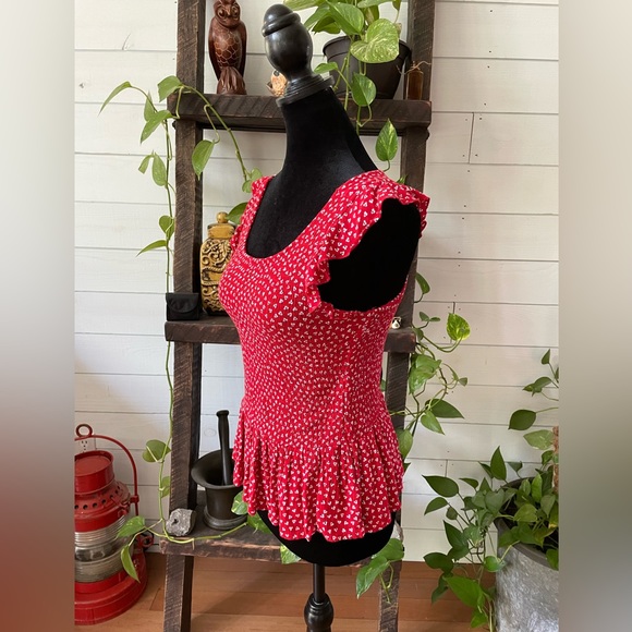 Sim & Sam: Red Cropped Top - Picture 10 of 17